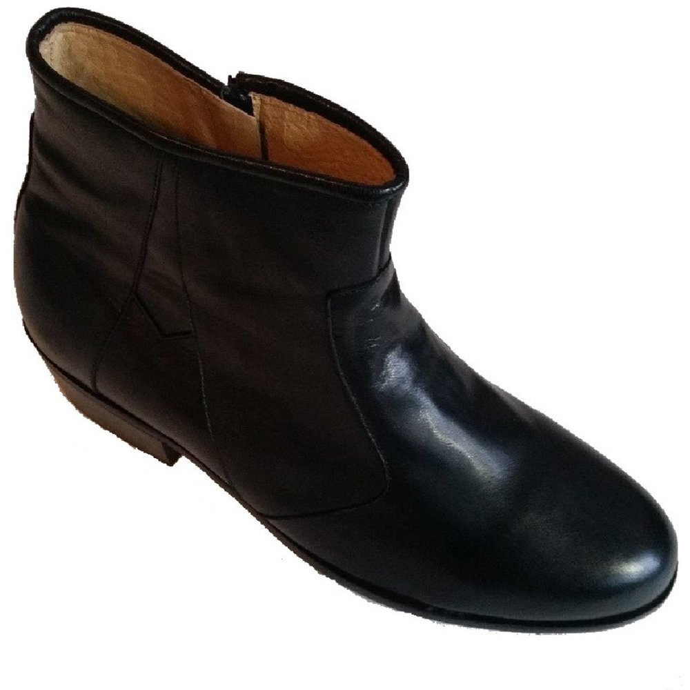New Men's black leather zip boot with cuban heel W